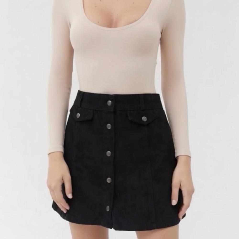 FAHION ON EARTH Corduroy Skirt
